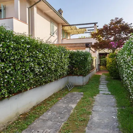 Golden Luxe - New Style In Dei Marmi Private Parking 公寓 *