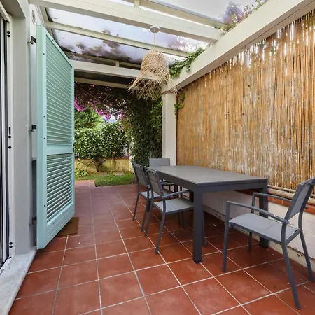 Golden Luxe - New Style In Dei Marmi Private Parking