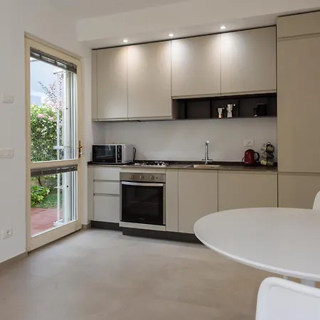 Apartman Golden Luxe - New Style In Dei Marmi Private Parking Forte dei Marmi